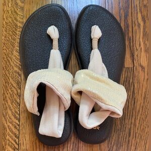 Sanuk Women’s Sz 9  Stretch-Knit Yoga Sling 2 Slip-On Casual Thong Sandals Beige